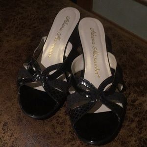 Black sandals - Size 11